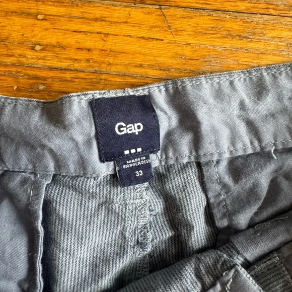 GAP - Picture 3 of 3